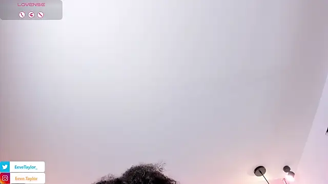 Eevee_Taylor webcam