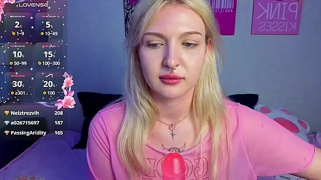 BlondieSummer webcam