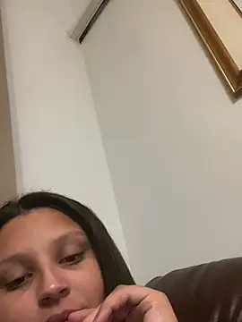 julia_moreira webcam