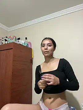 Cami_monroe_m webcam