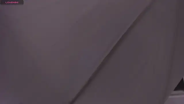 nyx_velvet webcam