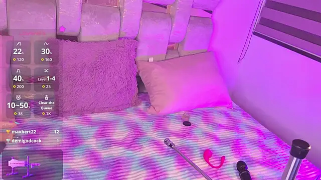 NatalieValvet webcam