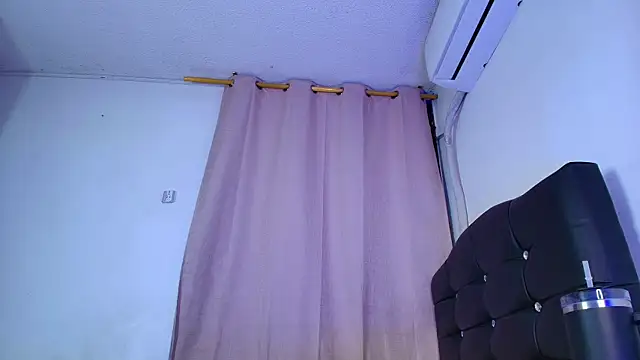 Mia_depp webcam