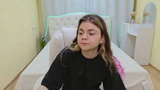 TinaRedly webcam