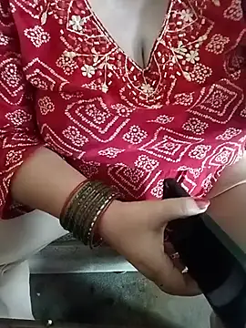 Simran_008 webcam