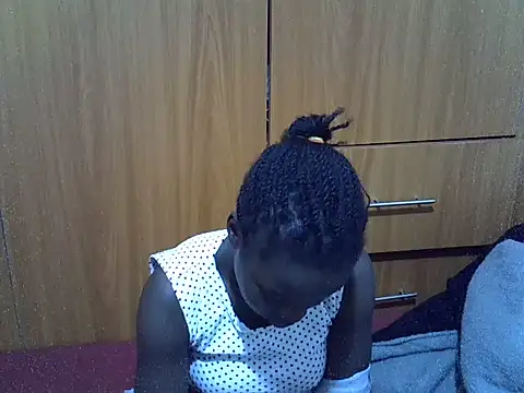 Sweetbaiby01 webcam