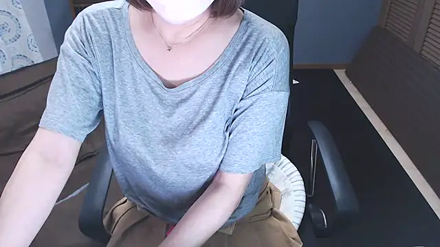 KIRARA-com webcam