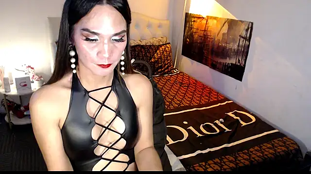 NinaDOM4CUM webcam