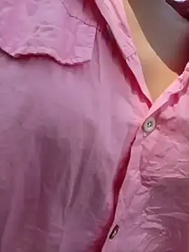 Linda-yiyi webcam