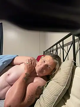 Roxie6989 webcam