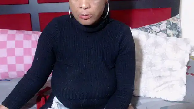 MaximTease24 webcam