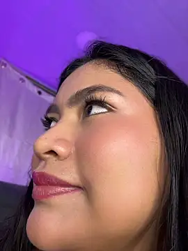 LunaaRosse webcam