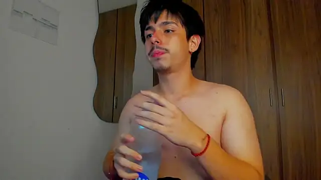 Maximo_Miller webcam