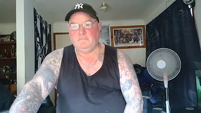 KINKYBLUEYES69