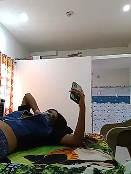 Ipsita-bold webcam