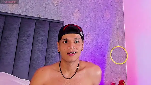 Alejandroo_Montenegro webcam