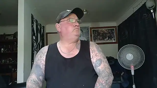 KINKYBLUEYES69 webcam