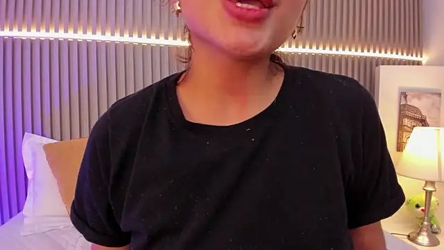 Victoria_Rosee webcam