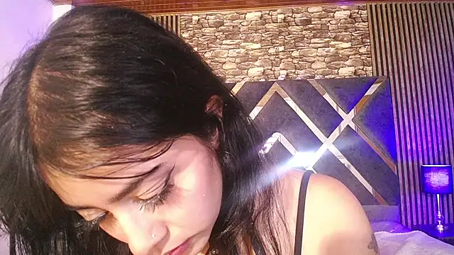 Amy_channel webcam