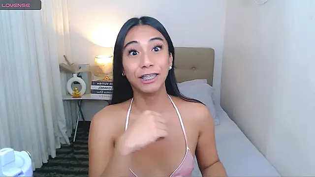 scarlet_smith7 - Scarlet_smith7's free webcam - UK Sex Cams