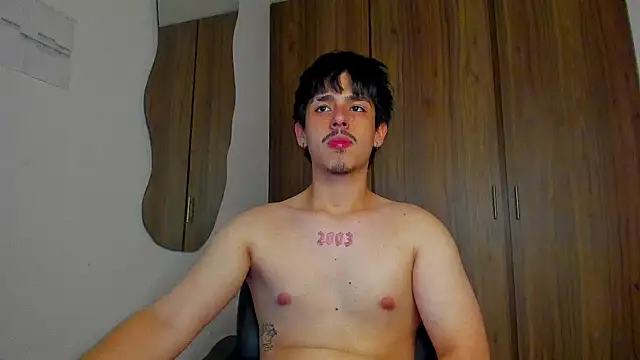 Maximo_Miller webcam