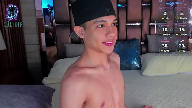 Sebax_Young live cam on StripChat