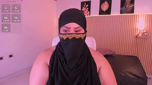 samanee_konn webcam