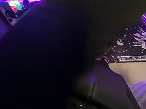 Lilactease webcam