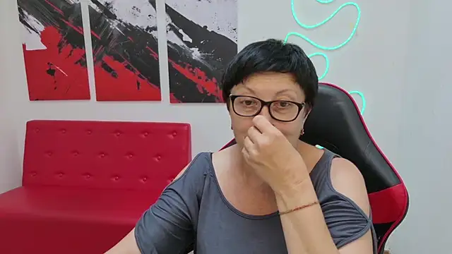 EmilyL0ve webcam