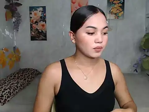 ur_asiankat webcam