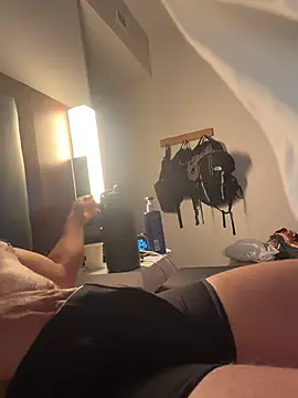 HornyStr8Freak webcam