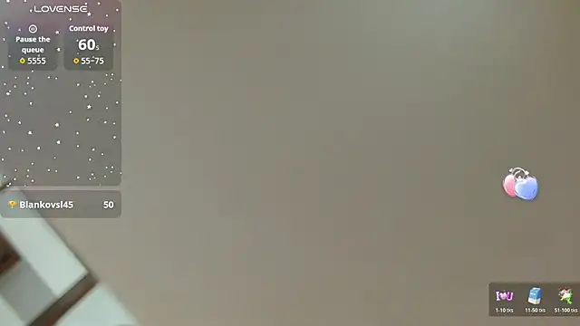ZoeBakers_ webcam