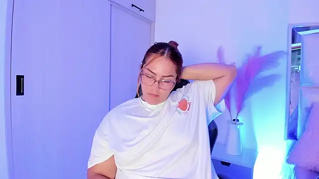 LeahxBarker webcam