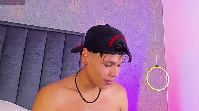 Alejandroo_Montenegro webcam