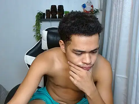 curlyasian_njxx live sex cam