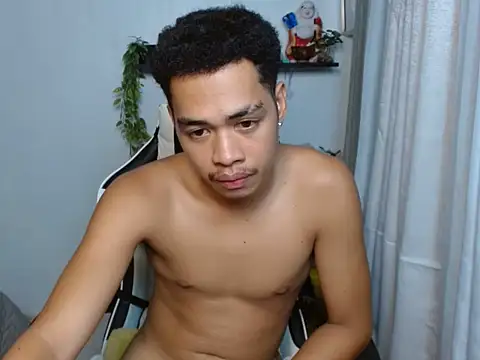 curlyasian_njxx webcam