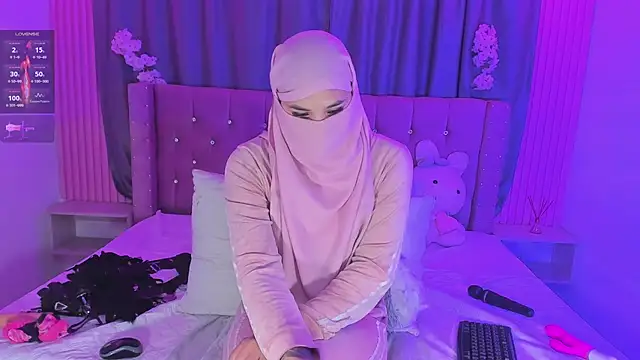 Nayla-Mouna webcam