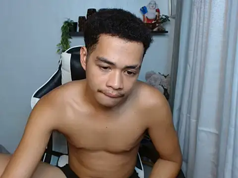 curlyasian_njxx webcam