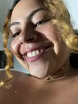 Chloe_Leaozinho webcam