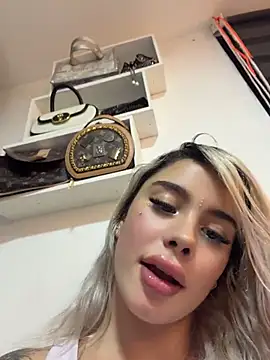 YouCandiSumisa webcam