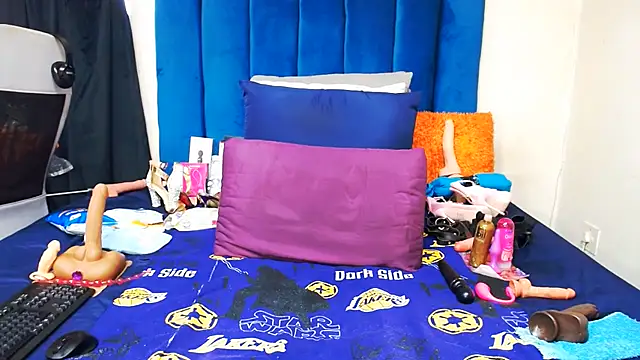 Freakyslut-39 webcam