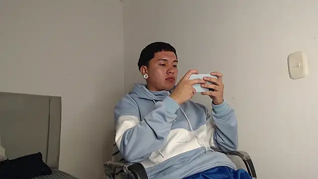 Owenn__blueee webcam