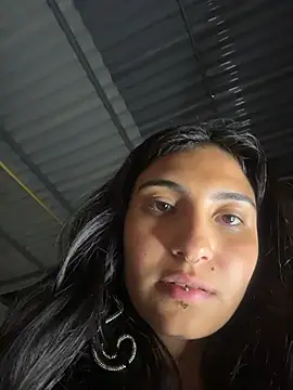 Velvet_Mysstic webcam