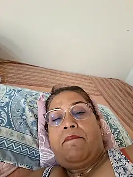 Priya-696 webcam