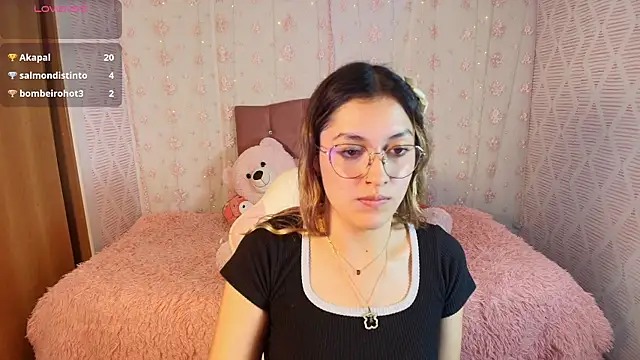 Ninafoxx258126 webcam