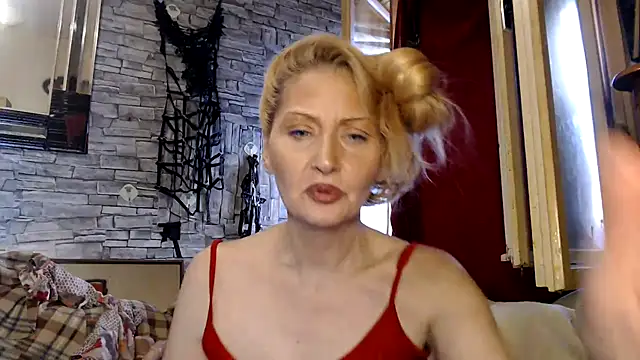 dominatrixredsonyja webcam