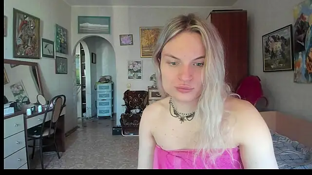 milliKira006 webcam