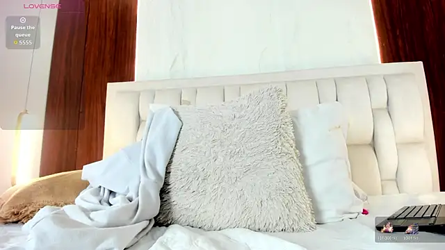 Mia_brunette26 webcam