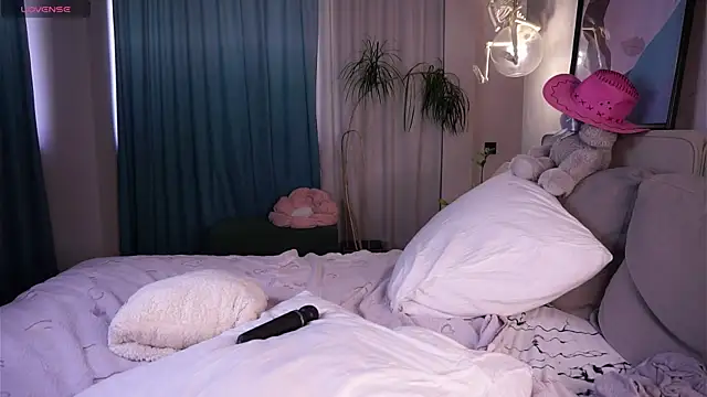 QueenieGitt webcam