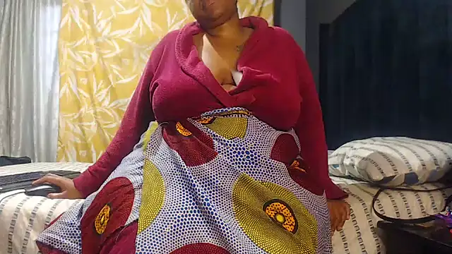 SEXYHUGEASS21 webcam